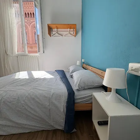 E Bagno Privato A 3 Minuti Dalla Stazione 3*