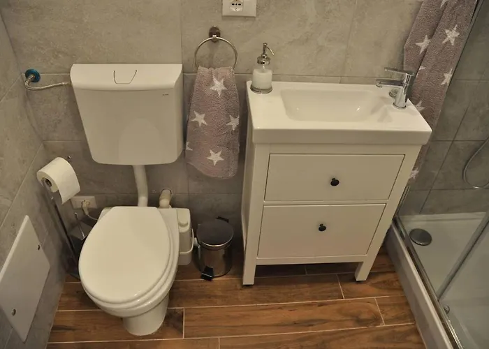 E Bagno Privato A 3 Minuti Dalla Stazione B&B 볼로냐