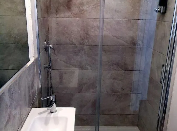 E Bagno Privato A 3 Minuti Dalla Stazione B&B 볼로냐